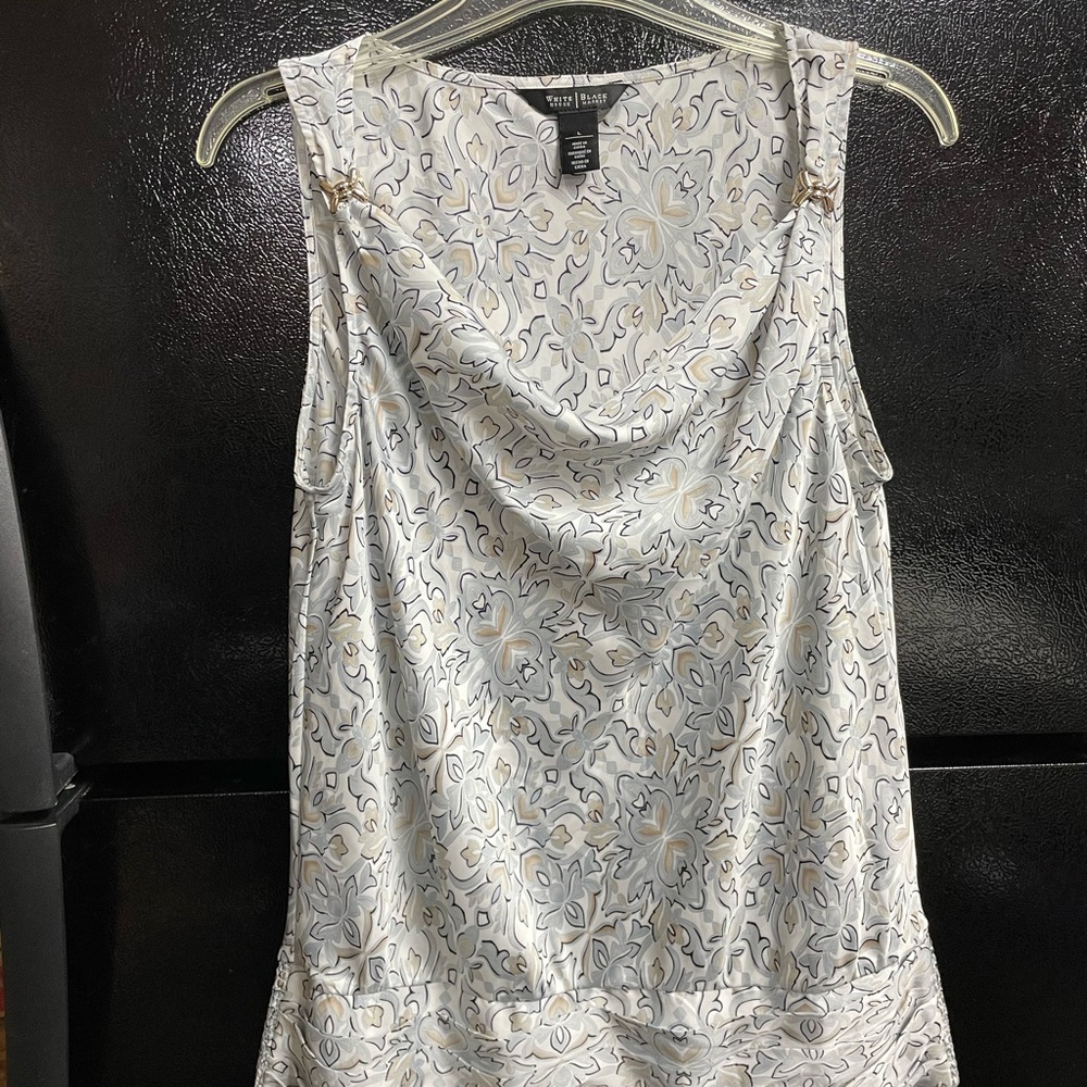 White House Black Market sleeveless blouse size large